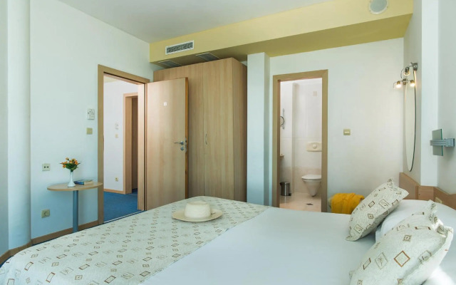 Grand Victoria Hotel