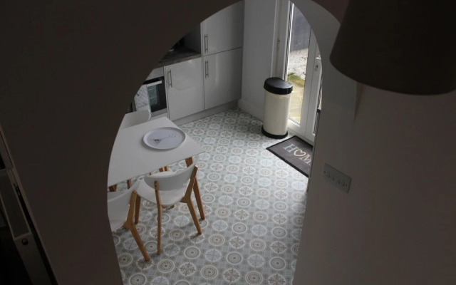 Immaculate 2-bed House