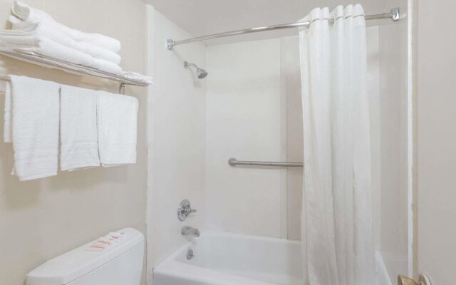 Travelodge by Wyndham Victorville