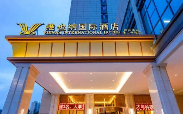 Vienna International Hotel (Wuhan Miaoshan Institute of Technology)