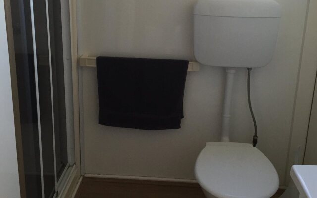 Hillcrest Tourist Park Cabin