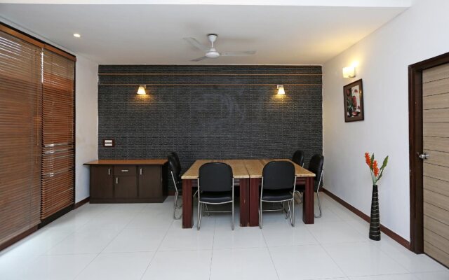 OYO 5528 DLF Phase 4