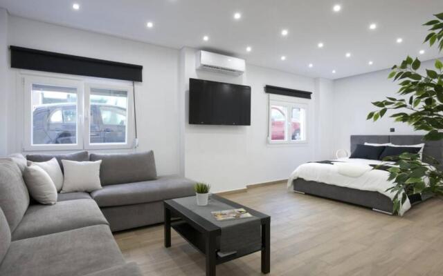 (B) Koukaki, A modern, newly refurbished Studio 4ppl