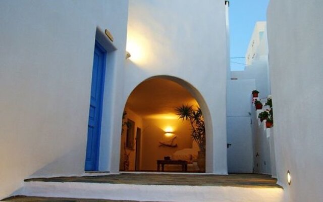 Yades Suites Apartments & Spa
