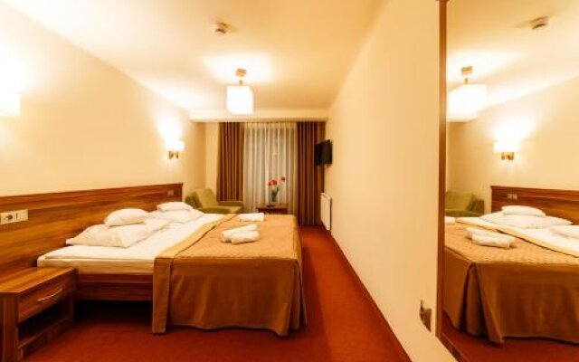 Hotel Sanvit Lake Resort & Spa