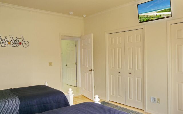 Waterfront Home on key lot With Pool, spa and Views