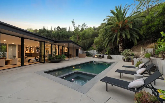 Valea Estate - Secluded Beverly Hills Retreat 1-acre Oasis