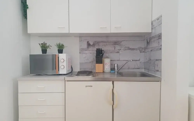 Modern 2BR Apartment Near Rennweg