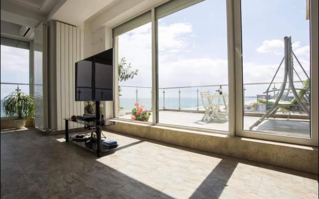 Sea View Penthouse Mamaia