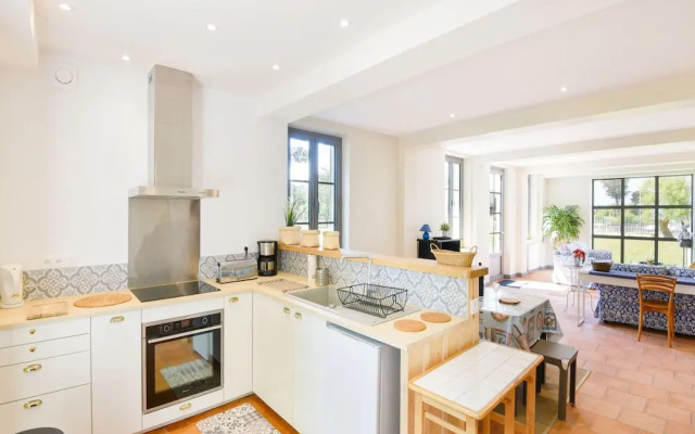 Villa in Lanton Near the Coast