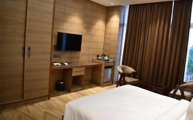 Lime Tree Hotel and Banquet Greater Noida