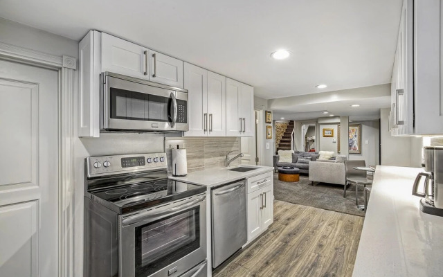 Garden Apartment in a Stately Capitol Hill Victorian House