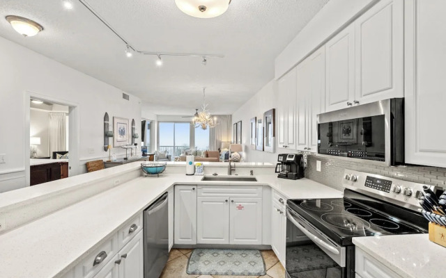 Fun In The Sun! Crescent at Miramar - Gulf Front+beach Chairs