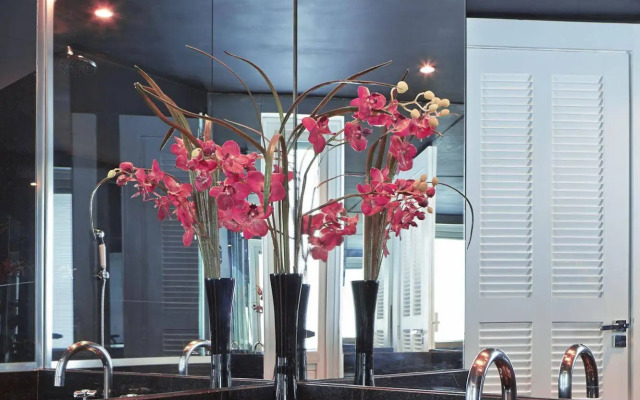 La Suite by Dussol