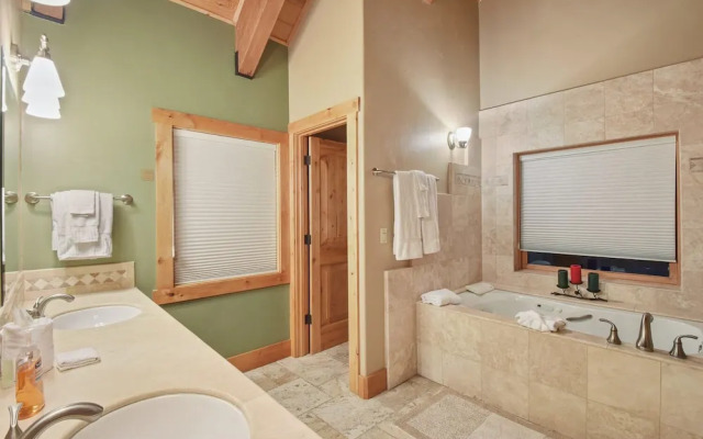 Skislope Sanctuary Close to Outdoor Activities