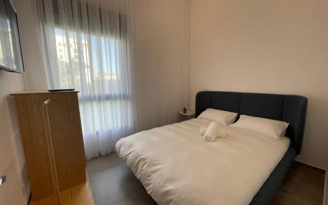 Deluxe Apartment with Private GardenArea