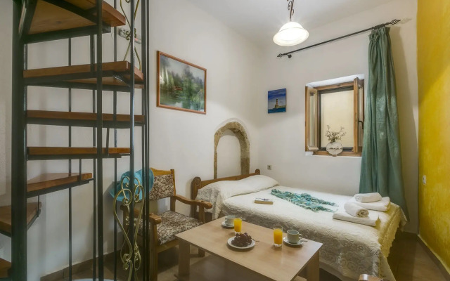 Ifigenia Rooms & Studios