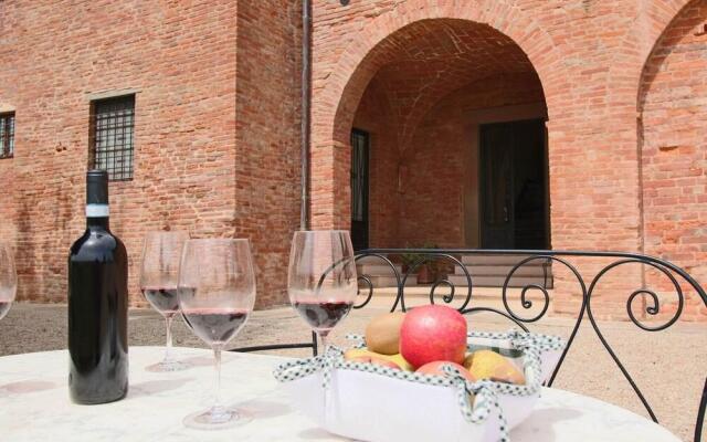 Farmhouse With Pool in Montepulciano