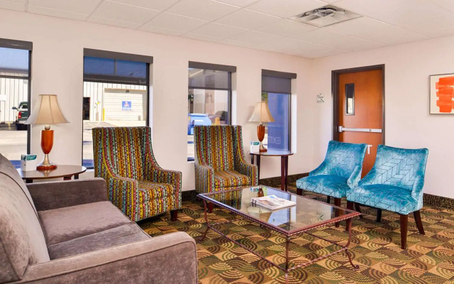 Quality Inn Joplin I-44