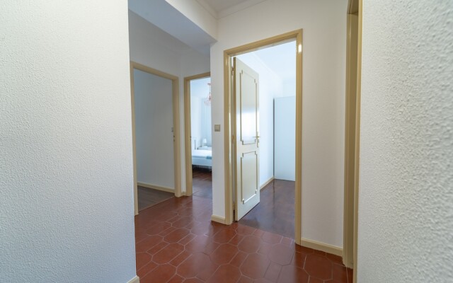 House and People - Feliciano Ramos 2