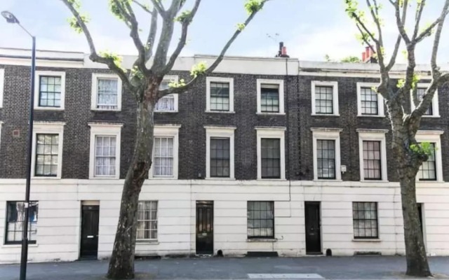 Luxury 3 Bed Town House in Angel