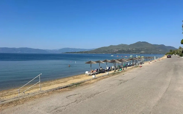 Evia Bay Suites & Retreats