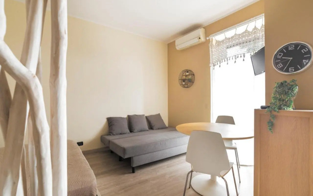 Pasteur Modern Studio with Terrace!
