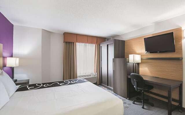 La Quinta Inn & Suites by Wyndham Minneapolis Northwest