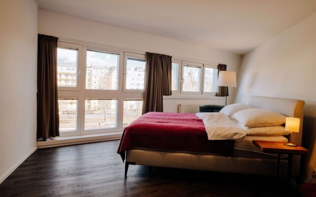 URBAN ISLAND - Riverside Apartments