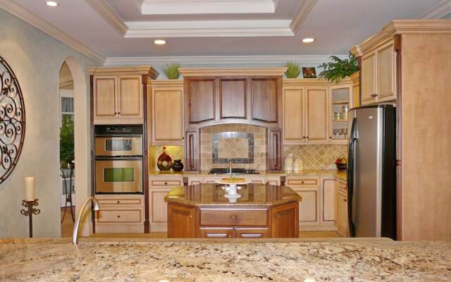 1370 North Collier Boulevard