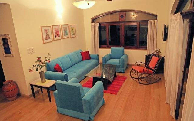 The Acacia Villa - Candy Floss
