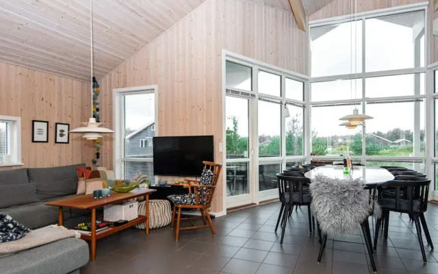 10 Person Holiday Home in Ulfborg