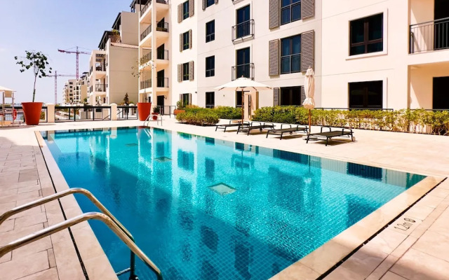 Contemporary La Mer 1BR w Beach Access