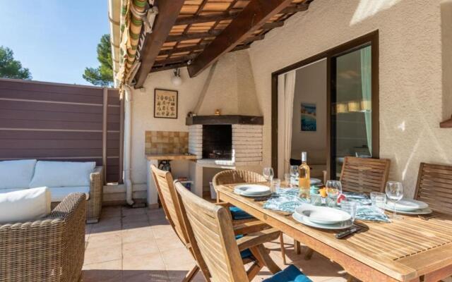Nice Apt For 4 With Terrace And Pool