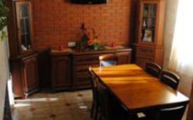 Gusarskiy Hotel and Apartment