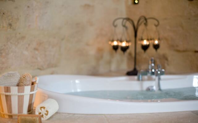 Château Latour Segur Suites & Spa