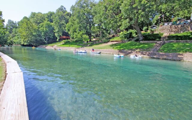 Texas Rose Lodge by RedAwning