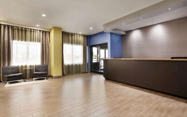 Travelodge by Wyndham Toronto East