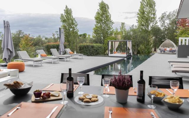 Luxurious Golf Villa La Vinya 5