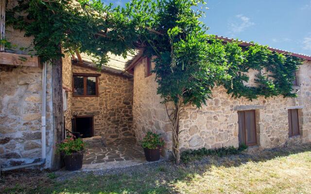 Cosy home in farmhouse in the Ribeira Sacra