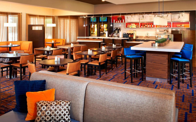 Courtyard by Marriott Rockford