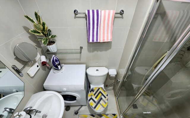 High-Tech Studio at Grass Residences -2 persons only, Quezon City