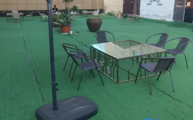 Xinzhou Christine Apartment Hotel