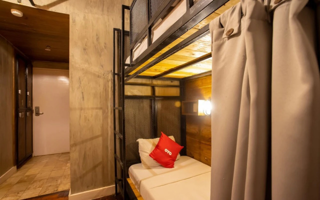 OYO 821 Connector Hostel