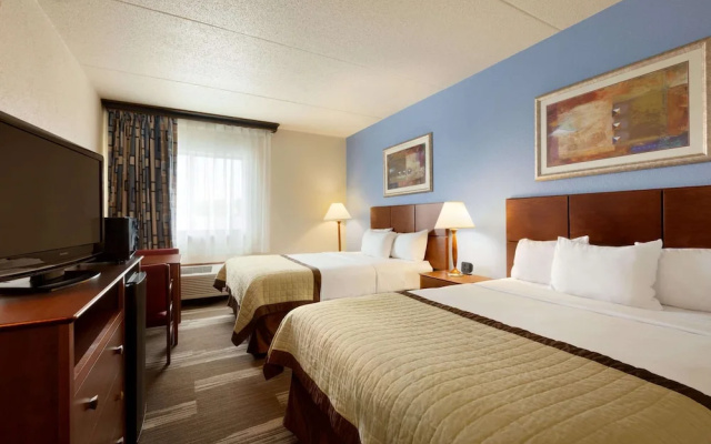 Baymont Inn & Suites Fargo