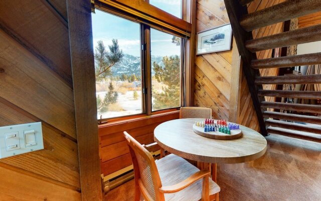 Snowcreek III 448 Pet-Friendly, Spacious and Bright, Gorgeous Meadow Views by RedAwning