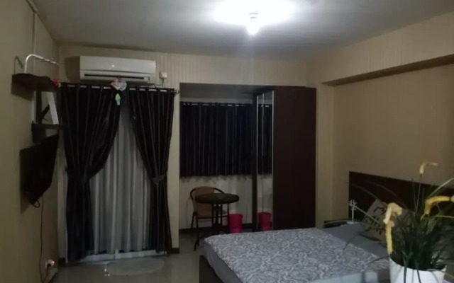 Bogor Valley by Lina Room