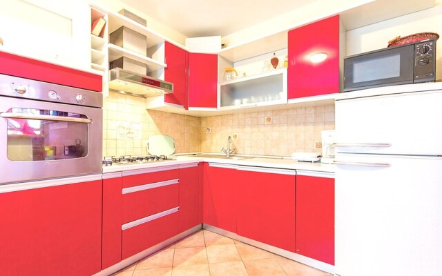 Apartment With In Fažana With Furnished Terrace And Wifi