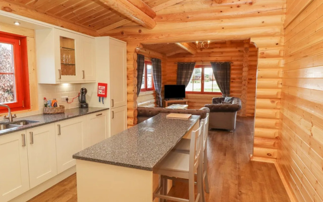 Maple Lodge