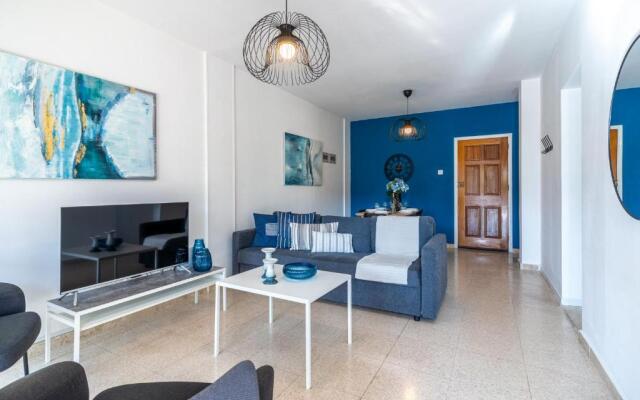 Azure 2-BR W/Terrace in Larnaca